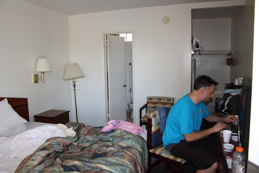 037_motel_la.jpg